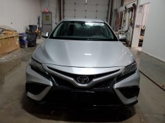 Toyota Camry SE 2021 1