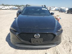 Mazda 3 Premium 2022 1