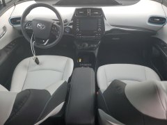 Toyota Prius XLE 2021 6