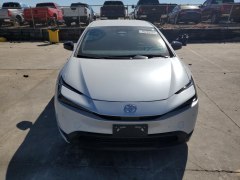Toyota Prius XLE 2023 1