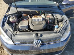 Volkswagen e-Golf 2016 10