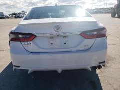 Toyota Camry SE 2022 4