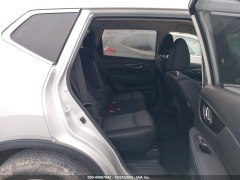 Nissan Rogue SV 2020 7