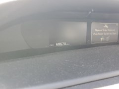 Toyota Prius LE 2021 8