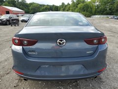 Mazda 3 Preferred 2022 4