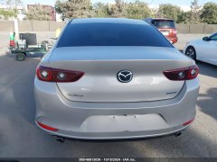 Mazda 3 Select 2022 6