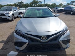 Toyota Camry SE 2024 1