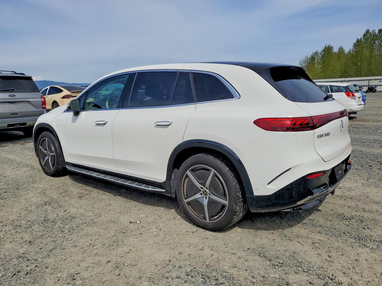 Mercedes-Benz Eqs Suv 580 4Matic 2023 1