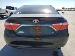 Toyota Camry SE 2017 4