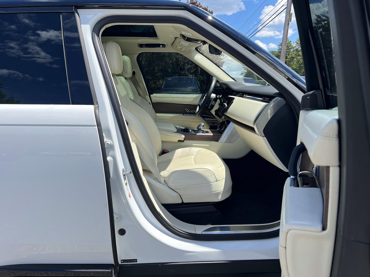 Land Rover Range Rover SE 2023 4