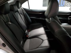 Toyota Camry SE 2021 9