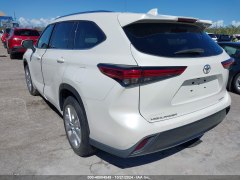 Toyota Highlander Limited 2021 4