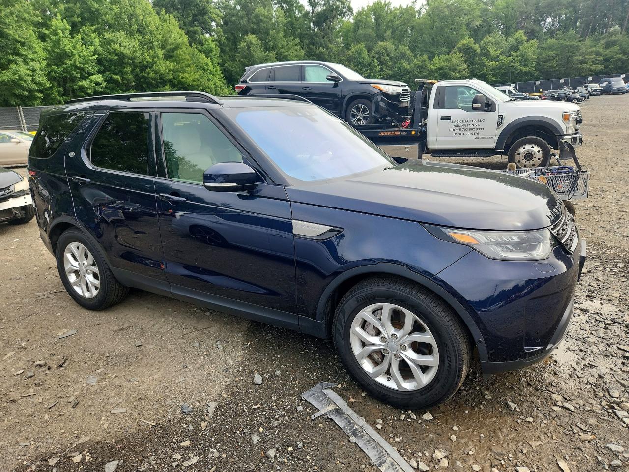 Land Rover Discovery SE 2020 3