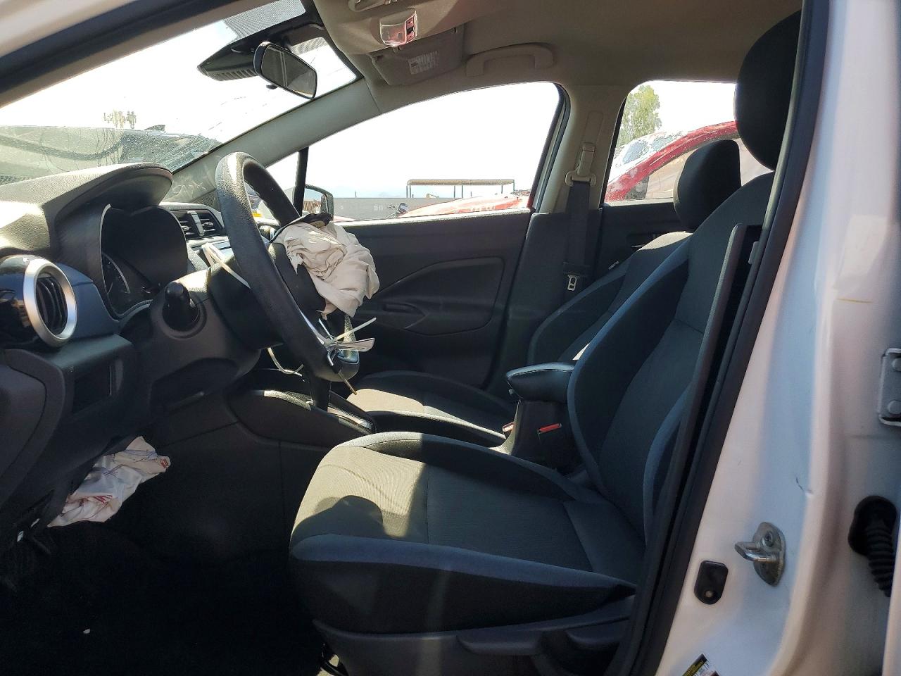Nissan Versa Sv 2025 6