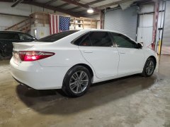 Toyota Camry SE 2017 3