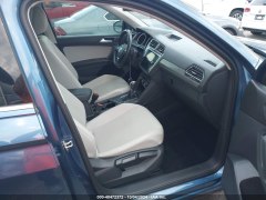 Volkswagen Tiguan SE 2018 8