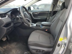 Toyota RAV4 XLE 2021 6