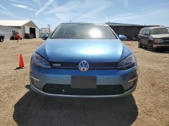 Volkswagen e-Golf SEL 2015 1
