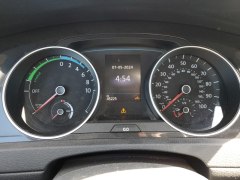 Volkswagen e-Golf SE 2019 8