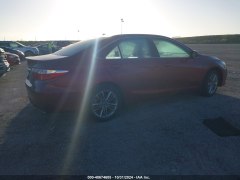 Toyota Camry SE 2017 3