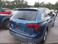 Volkswagen Tiguan SE 2018 6