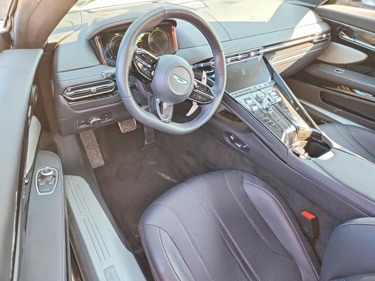 Aston Martin Db12 2024 7