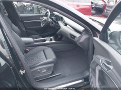 Audi e-tron Sportback S Premium 2022 9