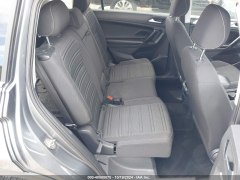 Volkswagen Tiguan S 2022 13