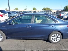 Toyota Camry LE Hybrid 2015 7
