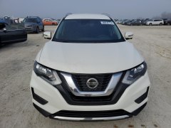 Nissan Rogue SV 2019 1