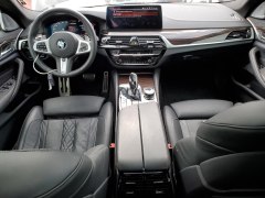 BMW M550i xDrive 2021 7