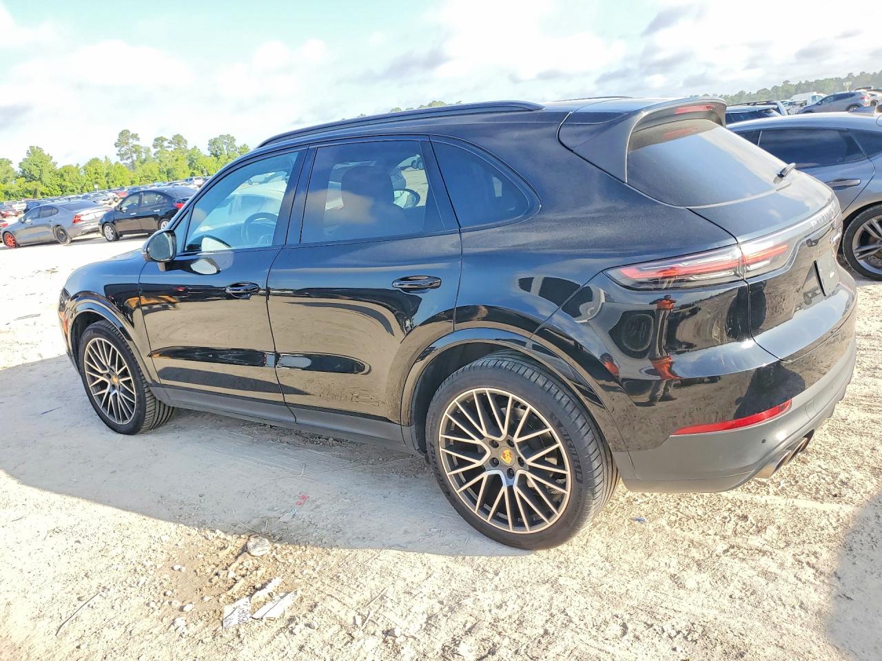 Porsche Cayenne S 2021 1