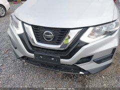 Nissan Rogue SV 2020 1