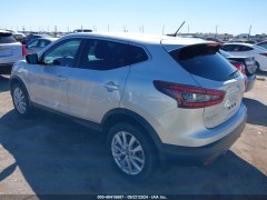 Nissan Rogue Sport S 2022 3