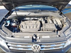Volkswagen Tiguan SE 2019 13