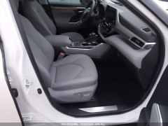 Toyota Highlander Platinum 2024 9