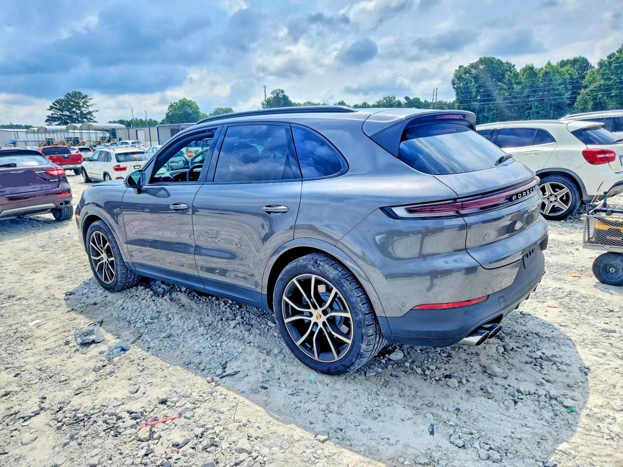 Porsche Cayenne 2026 1