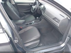 Volkswagen Jetta SE 2019 8