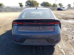 Toyota Prius LE 2023 3