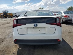 Toyota Prius LE 2021 4
