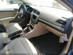 Volkswagen Golf SE 2017 8