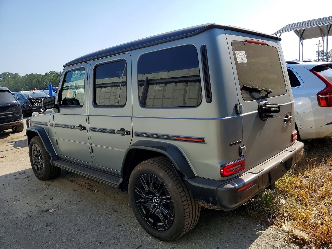 Mercedes-Benz G 550 2025 1