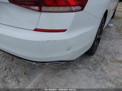 Volkswagen Passat SE 2020 13