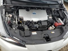 Toyota Prius Limited 2021 10