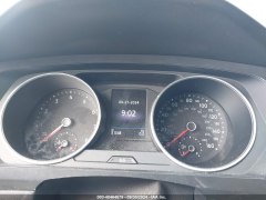 Volkswagen Tiguan S 2021 10