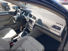 Volkswagen Golf SE 2017 5