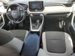 Toyota RAV4 XLE 2021 6