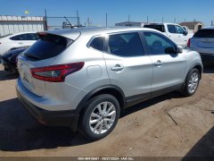 Nissan Rogue Sport S 2022 5