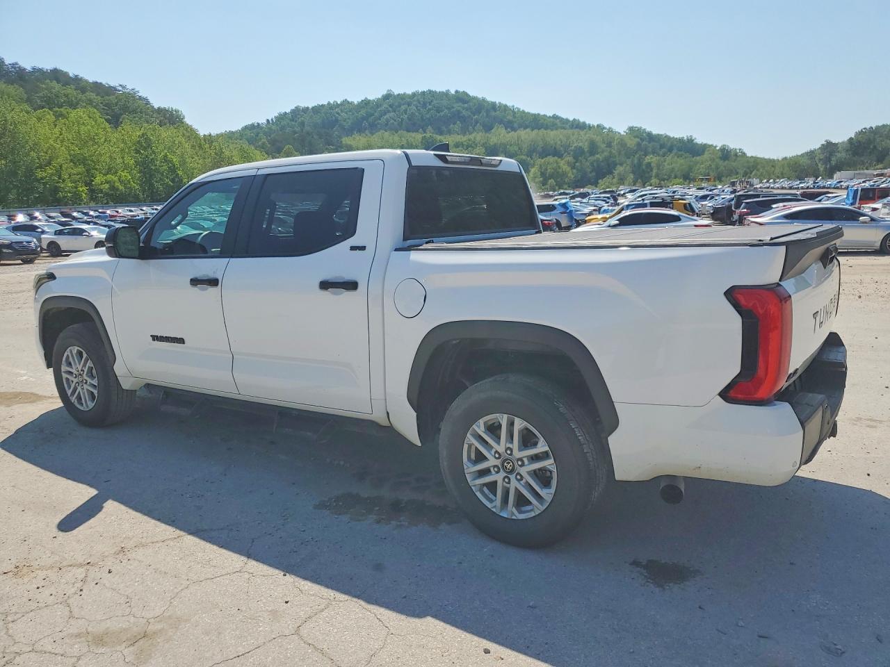 Toyota Tundra Sr5 2026 1