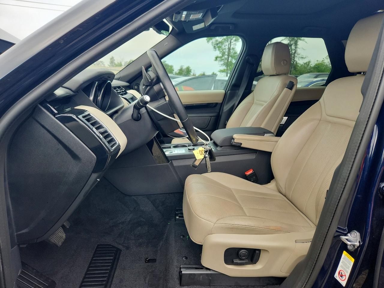 Land Rover Discovery SE 2020 6